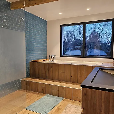 Entiere 200m² Saint-Nom-la-Breteche